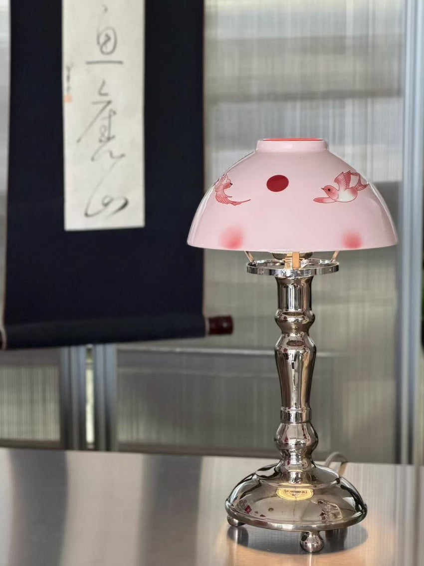 Peach Motif Table Lamp
